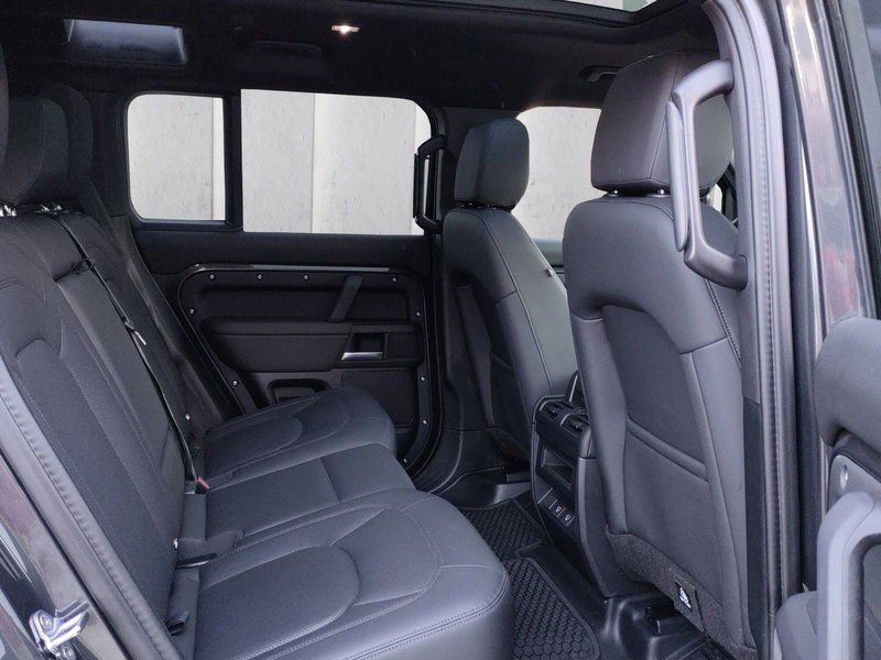 Land Rover Defender usata a Lecco (5)