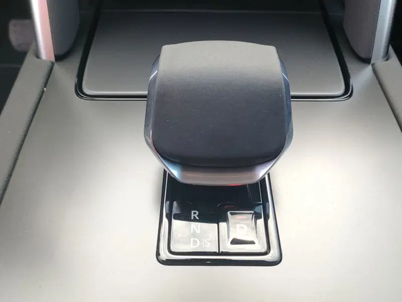 Land Rover Discovery Sport nuova a Lecco (19)