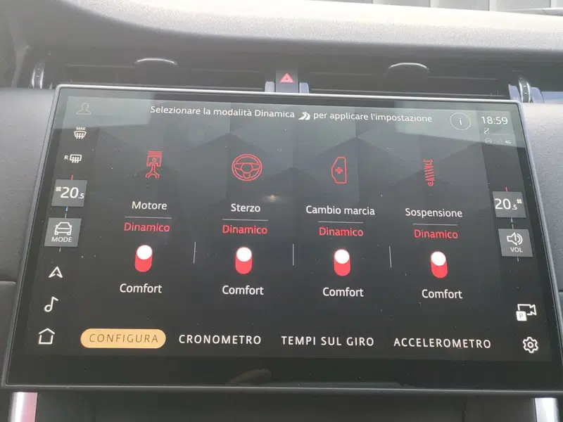 Land Rover Discovery Sport nuova a Lecco (20)