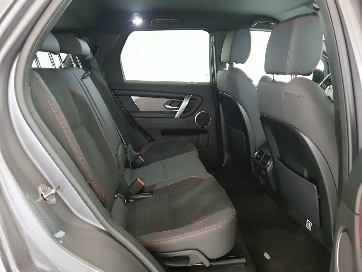 Land Rover Discovery Sport usata a Monza e Brianza (5)