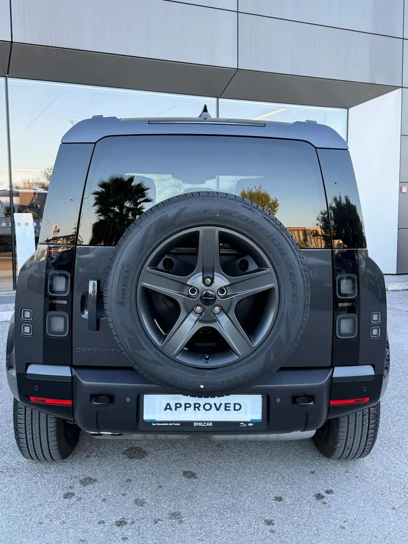Land Rover Defender usata a Ascoli Piceno (7)
