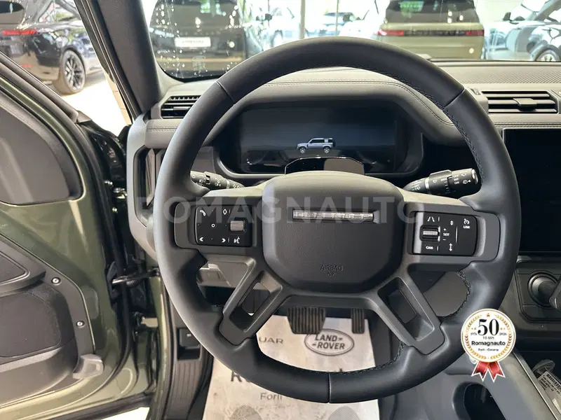 Land Rover Defender nuova a Forlì-Cesena (12)