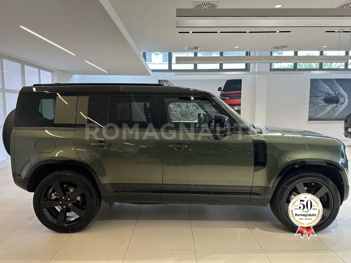 Land Rover Defender nuova a Forlì-Cesena (4)