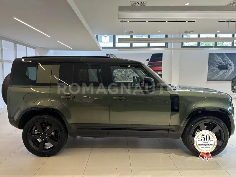 Land Rover Defender nuova a Forlì-Cesena (4)