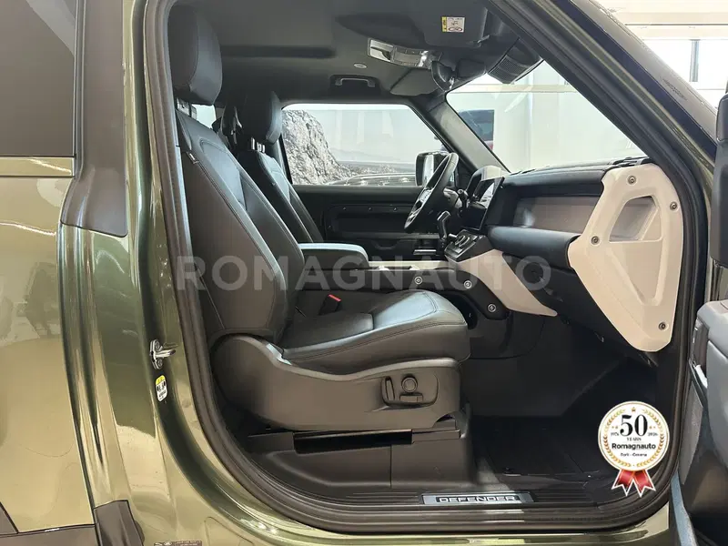 Land Rover Defender nuova a Forlì-Cesena (10)