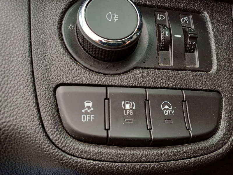 Opel Karl usata a Modena (14)
