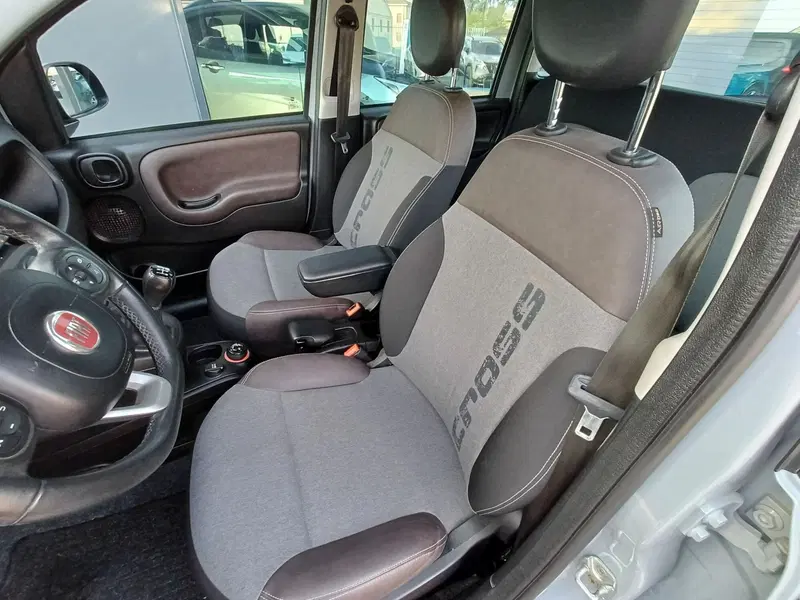 Fiat Panda Cross usata a Modena (13)