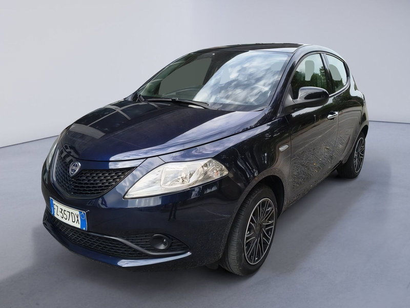 Lancia Ypsilon usata a Padova (2)