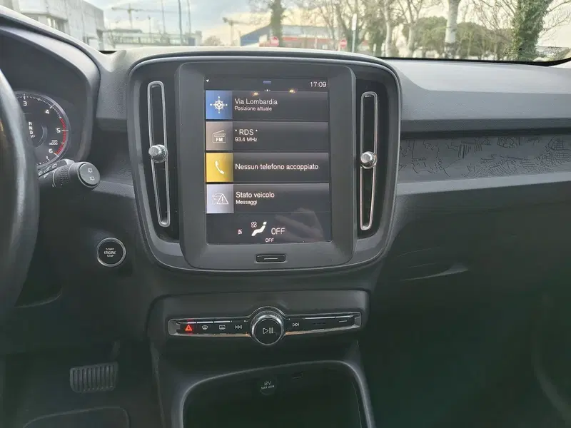 Volvo XC40 usata a Padova (13)