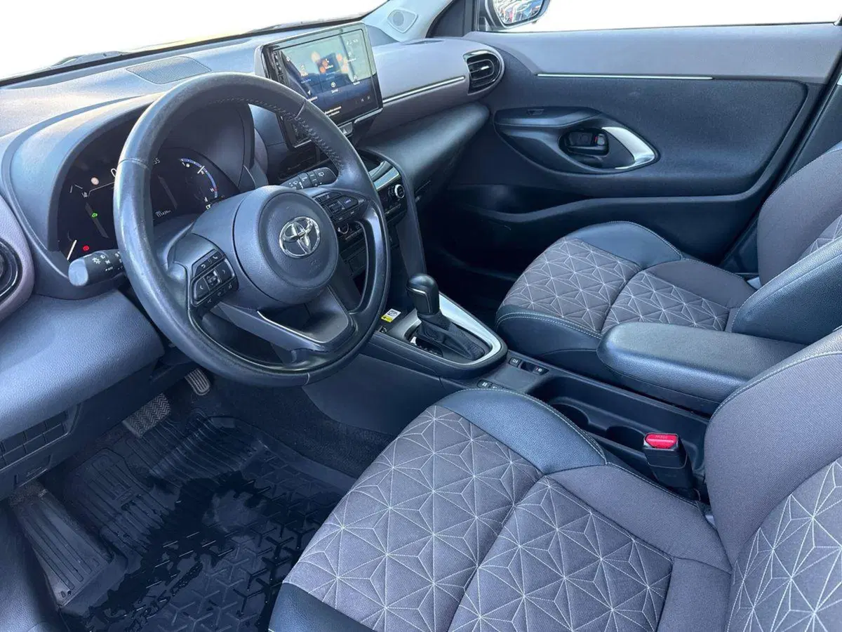 Toyota Yaris Cross usata a Reggio Calabria (7)