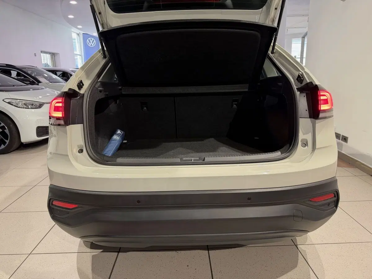 Volkswagen Taigo usata a Genova (9)