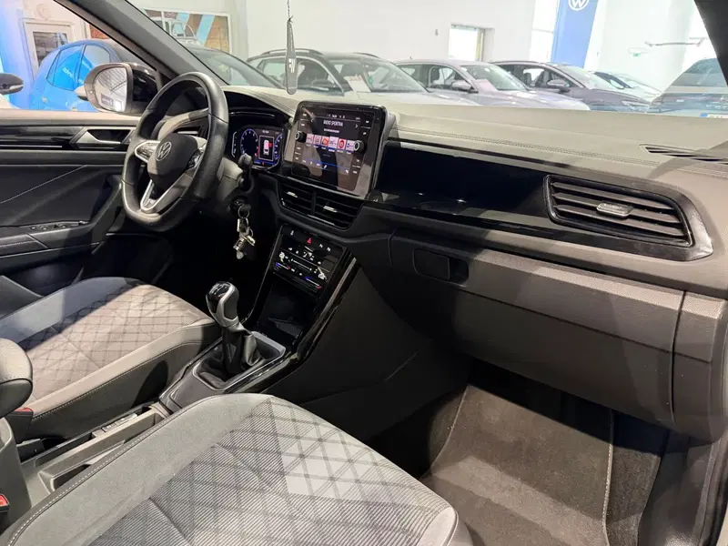 Volkswagen T-Roc usata a Genova (10)