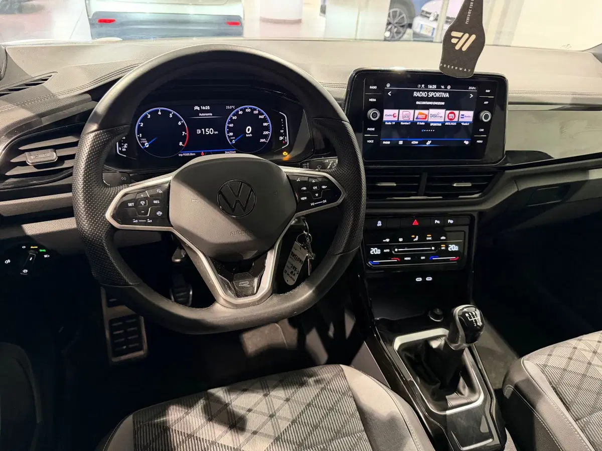 Volkswagen T-Roc usata a Genova (11)