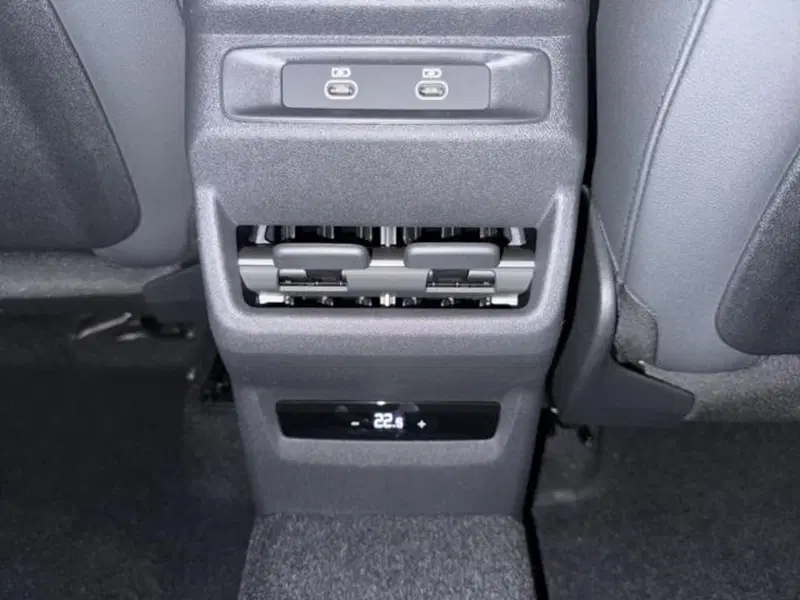 Audi Q3 Sportback nuova a Milano (11)