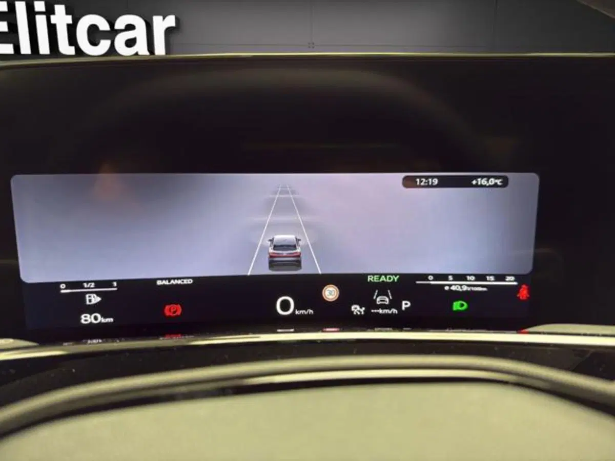 Audi Q3 Sportback nuova a Milano (15)