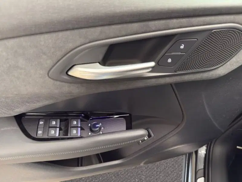 Audi Q3 Sportback nuova a Milano (18)