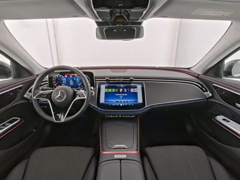 Mercedes-Benz Classe E usata a Milano (4)