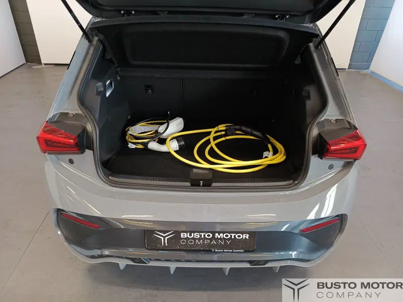 Cupra Born usata a Varese (10)