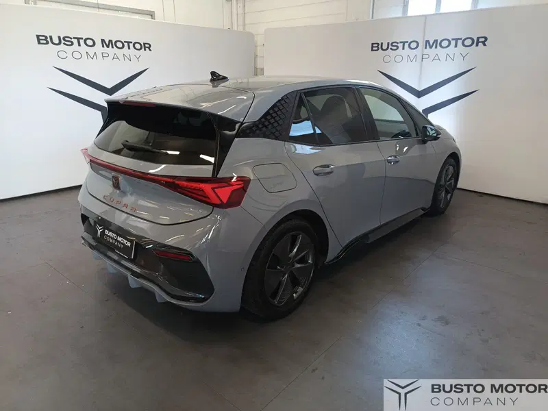 Cupra Born usata a Varese (5)