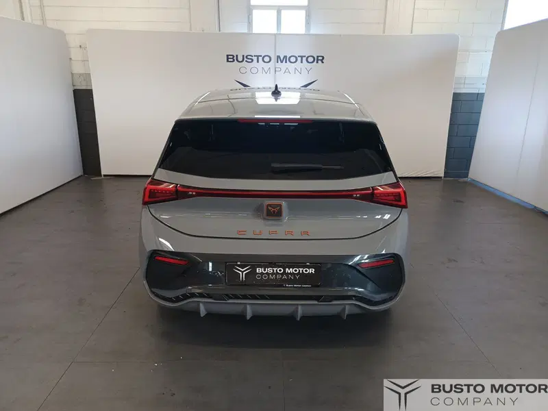 Cupra Born usata a Varese (6)