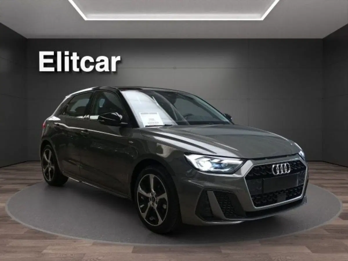 Audi A1 Sportback nuova a Novara (4)