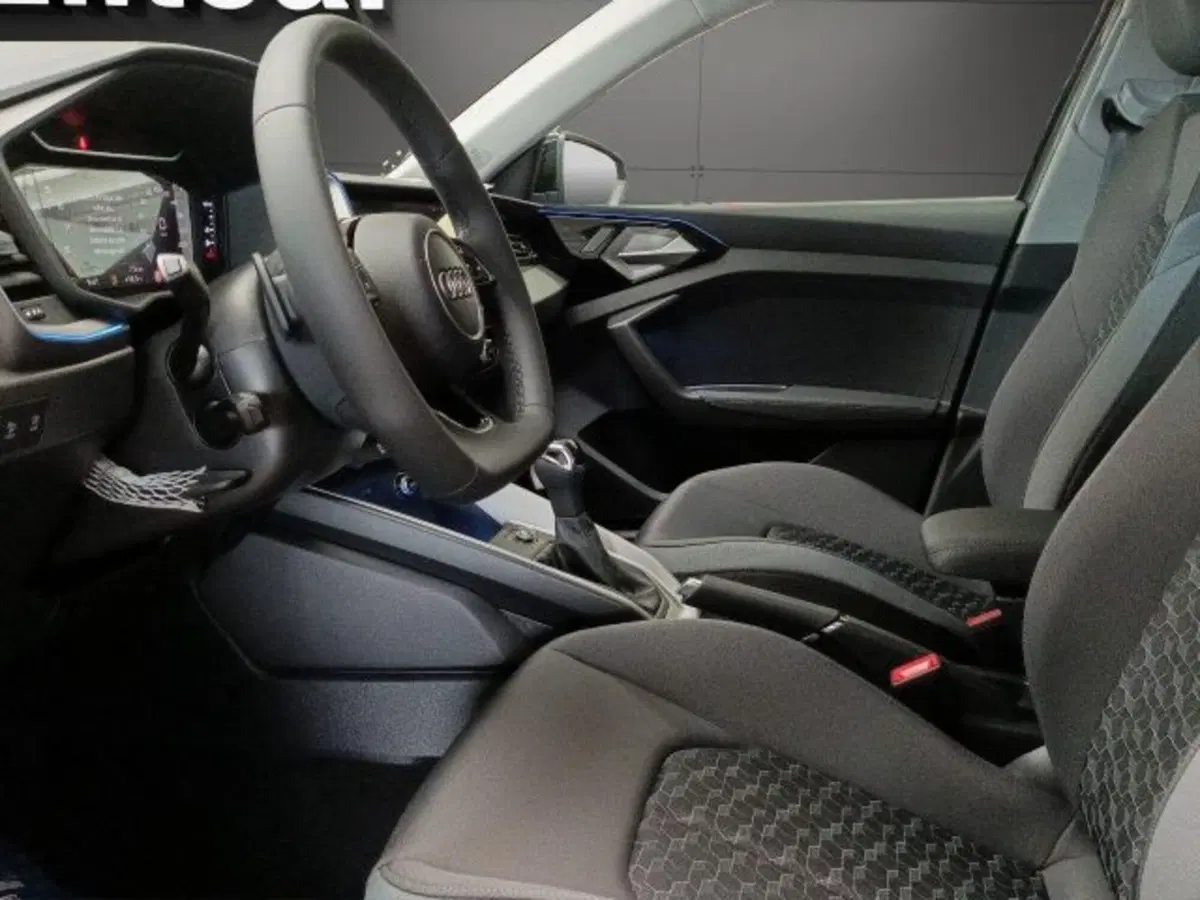 Audi A1 Sportback nuova a Novara (7)