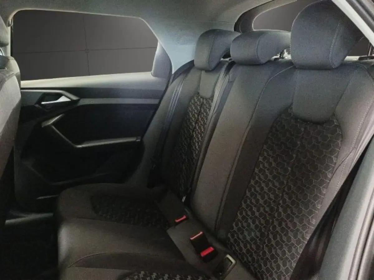 Audi A1 Sportback nuova a Novara (13)