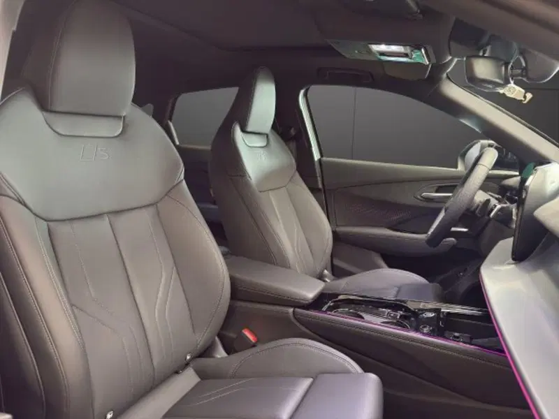 Audi Q3 Sportback nuova a Novara (14)