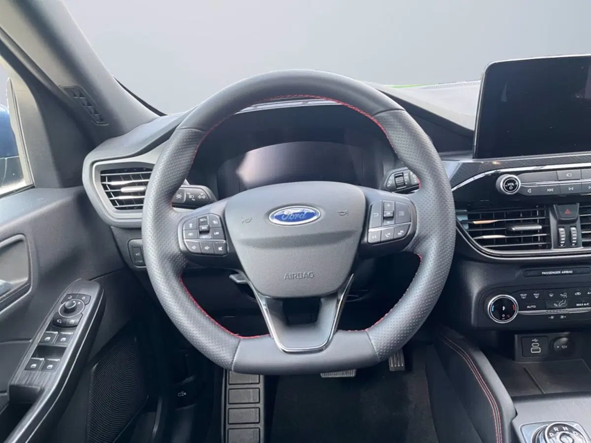 Ford Kuga usata a Milano (13)