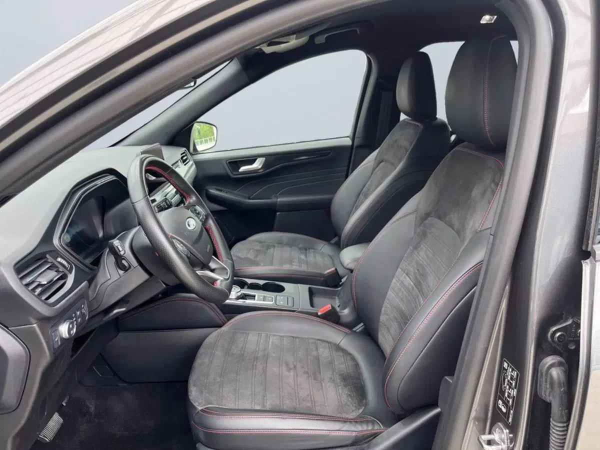 Ford Kuga usata a Milano (11)