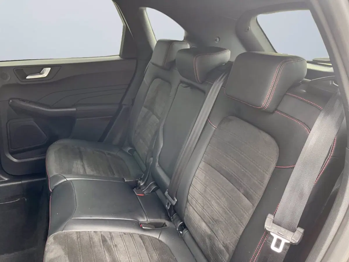 Ford Kuga usata a Milano (13)