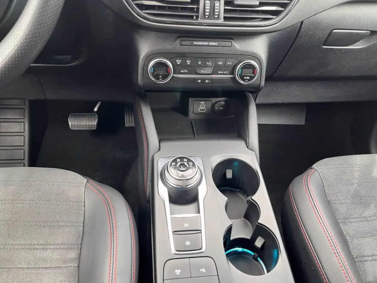 Ford Kuga usata a Milano (17)