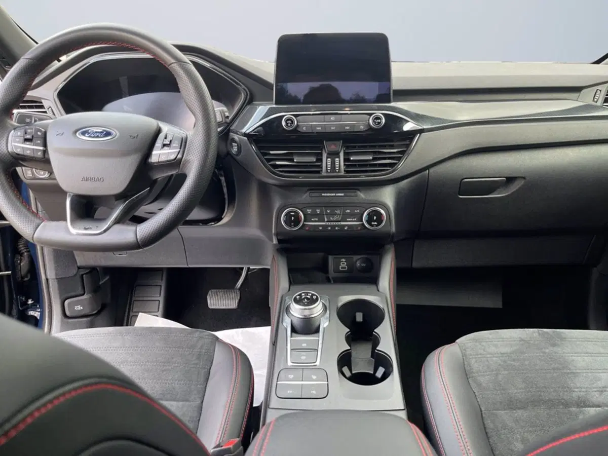 Ford Kuga usata a Milano (11)