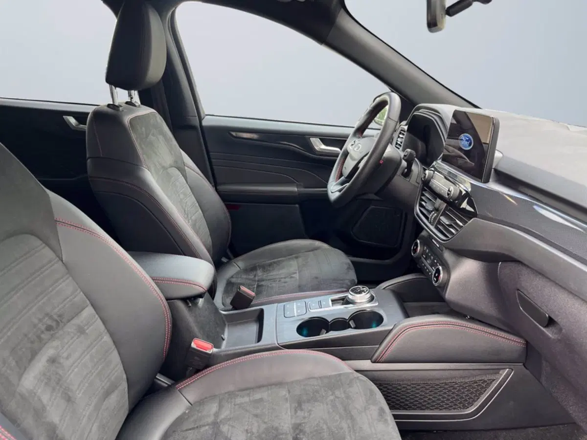 Ford Kuga usata a Milano (15)
