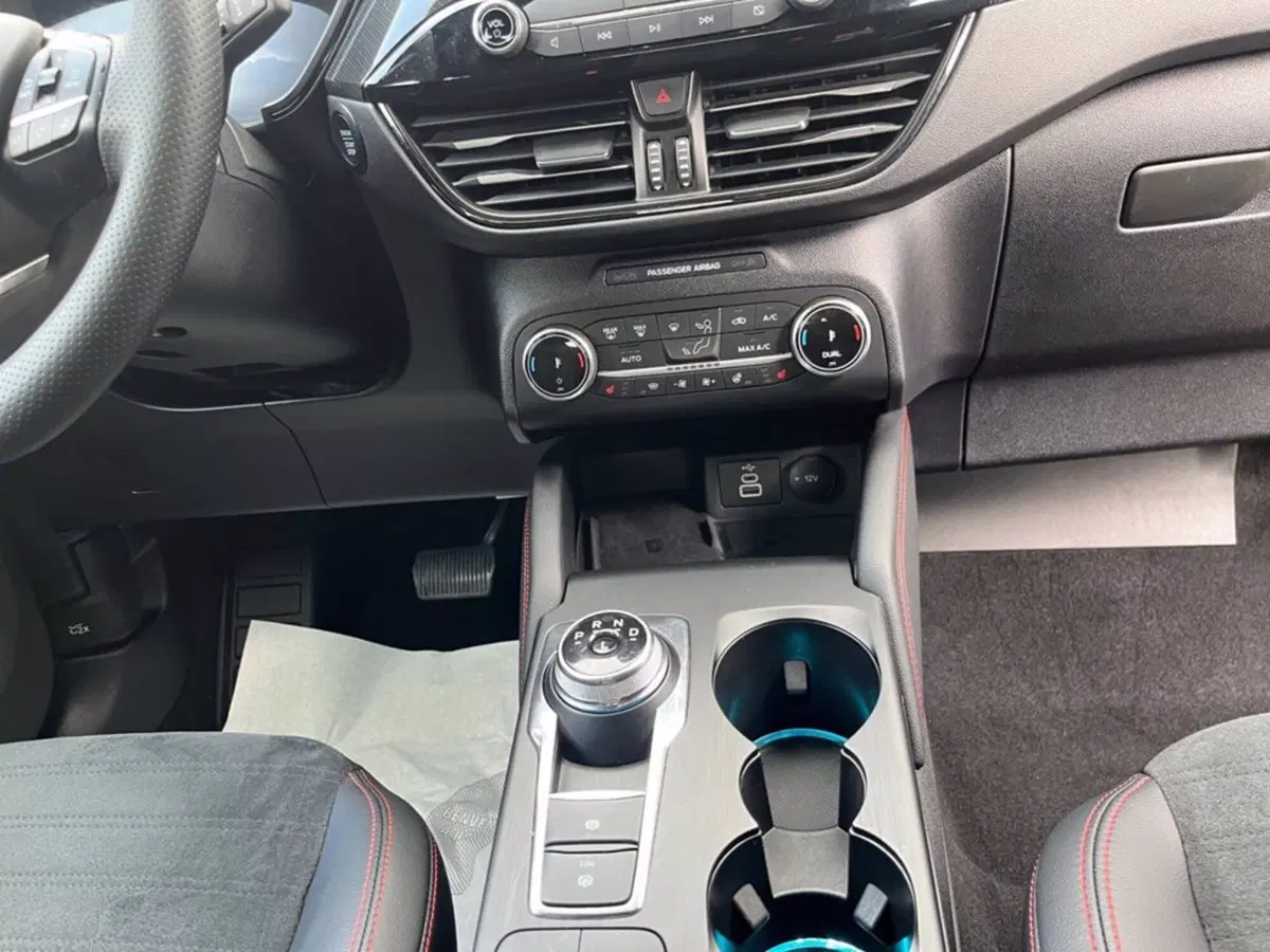 Ford Kuga usata a Milano (16)