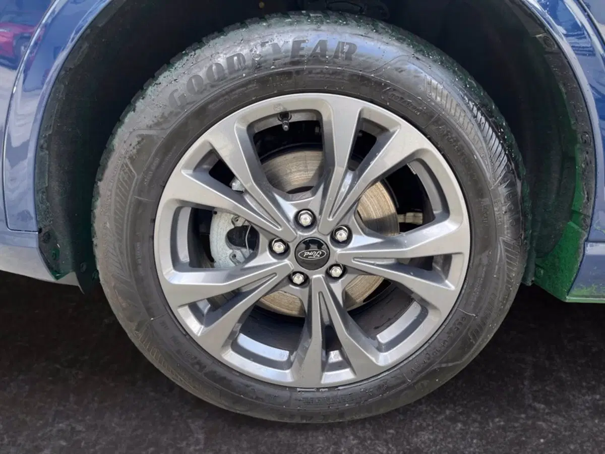 Ford Kuga usata a Milano (9)