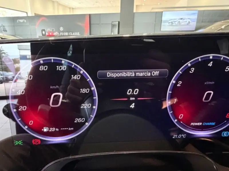 Mercedes-Benz CLA nuova a Potenza (8)