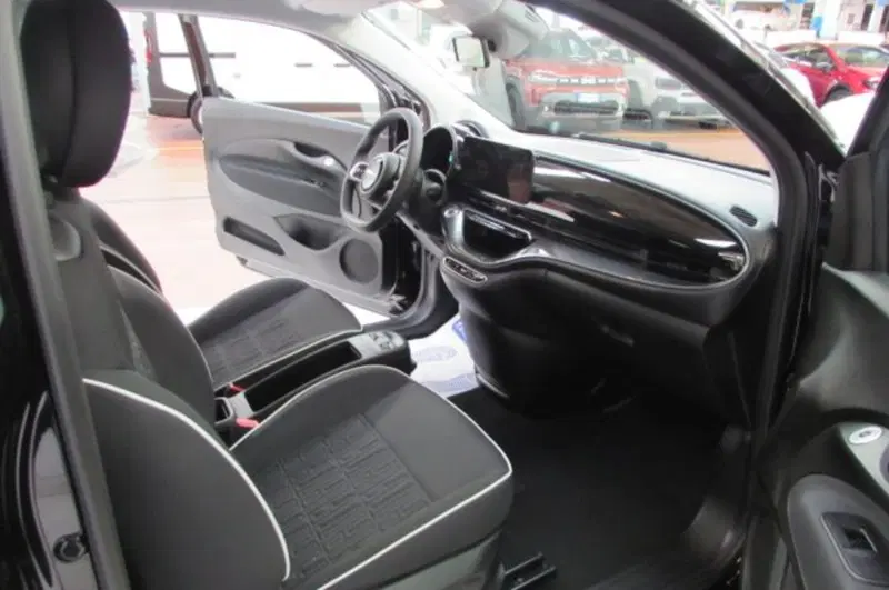 Fiat 500e usata a Milano (16)