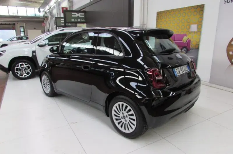 Fiat 500e usata a Milano (3)