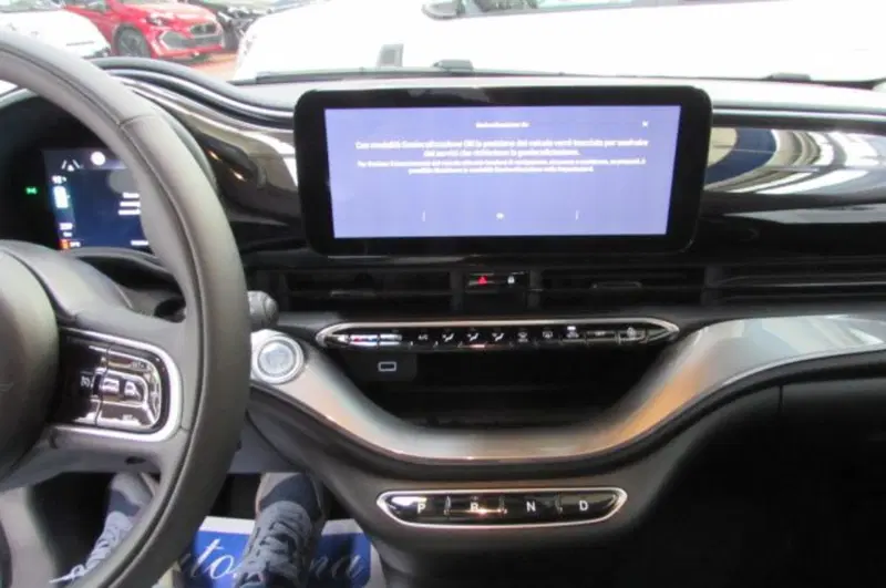 Fiat 500e usata a Milano (8)