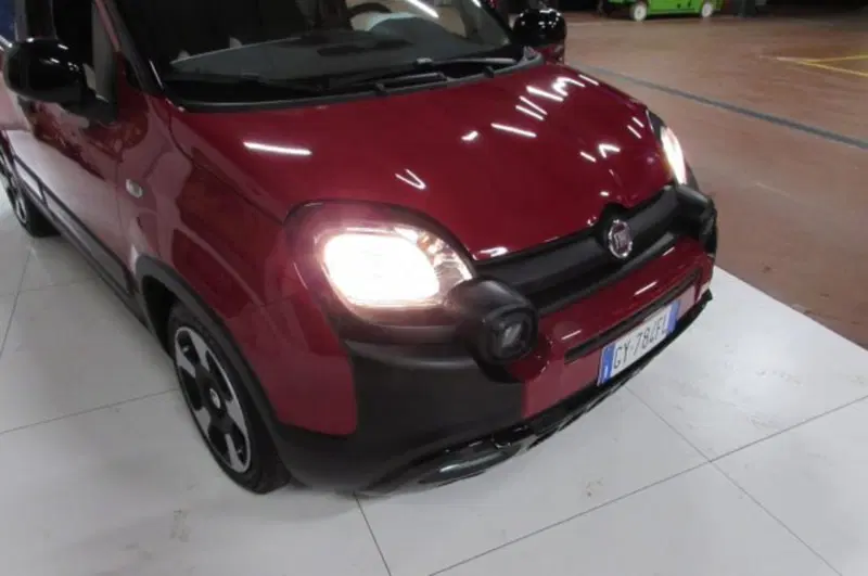 Fiat Panda Cross usata a Milano (17)