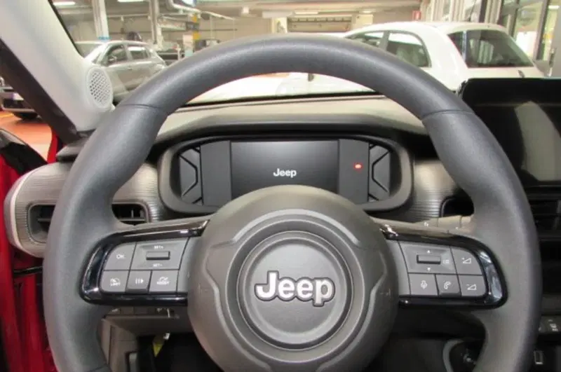 Jeep Avenger nuova a Milano (11)