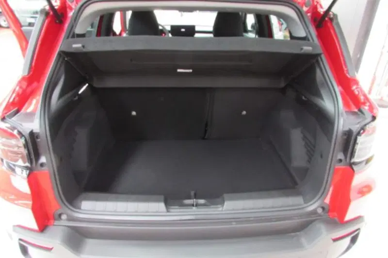 Jeep Avenger nuova a Milano (14)