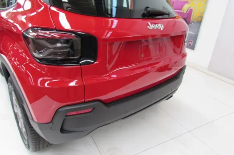 Jeep Avenger nuova a Milano (15)