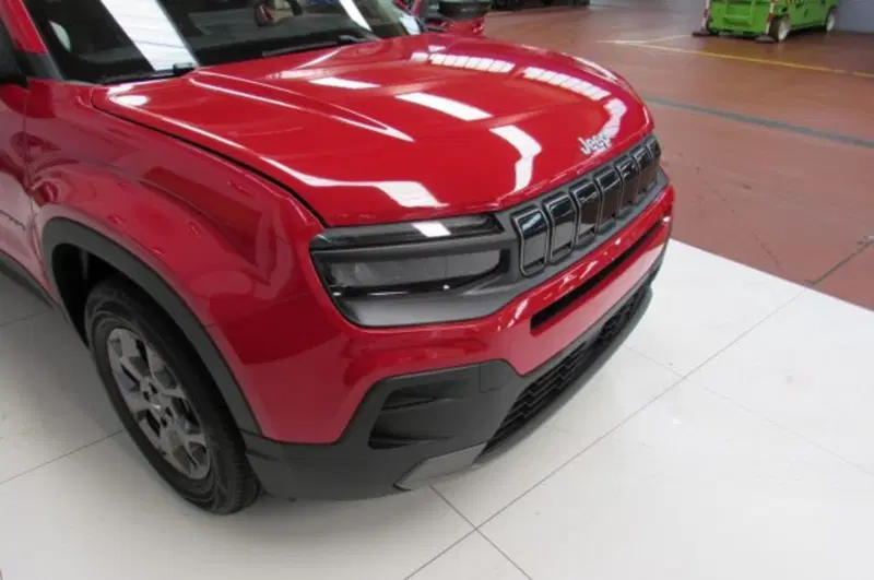 Jeep Avenger nuova a Milano (17)