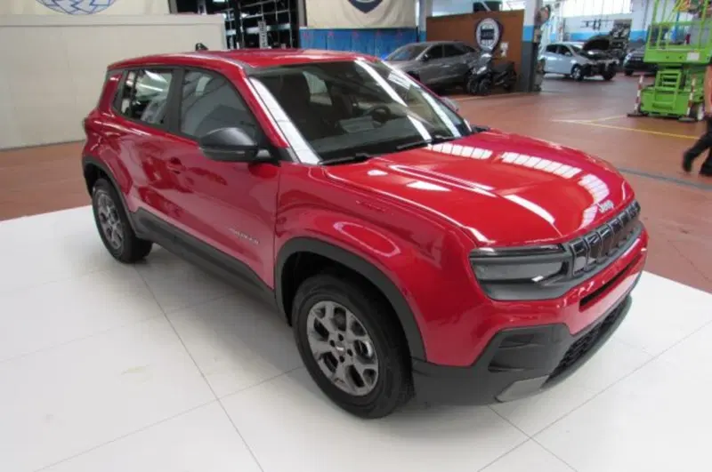 Jeep Avenger nuova a Milano (2)