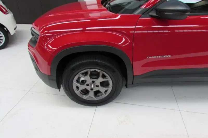 Jeep Avenger nuova a Milano (5)