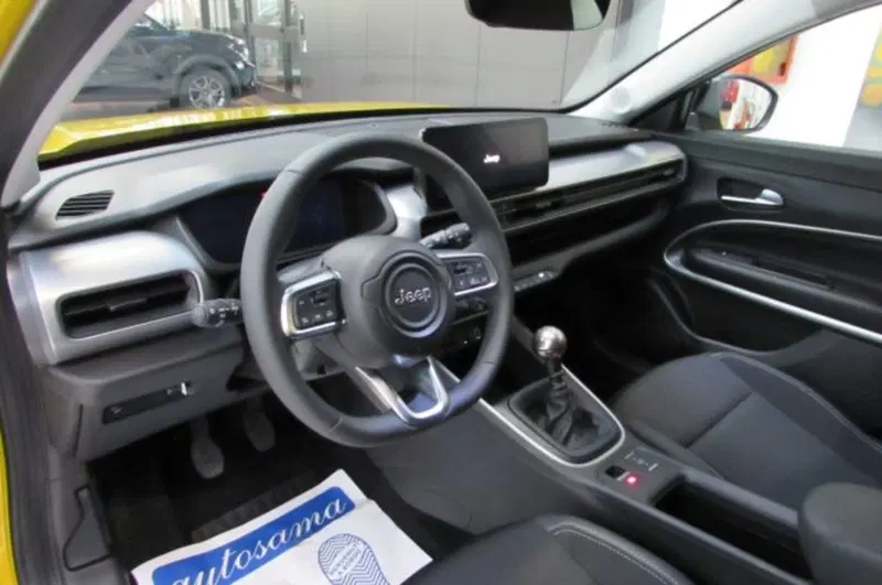 Jeep Avenger usata a Milano (7)