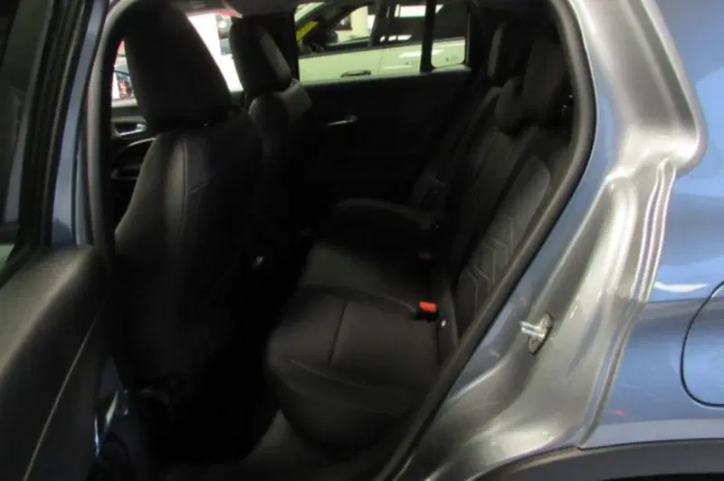 Jeep Avenger nuova a Milano (10)