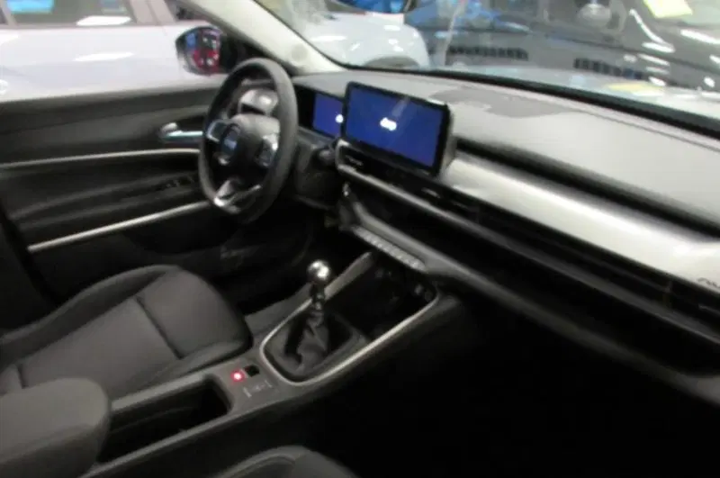 Jeep Avenger nuova a Milano (13)
